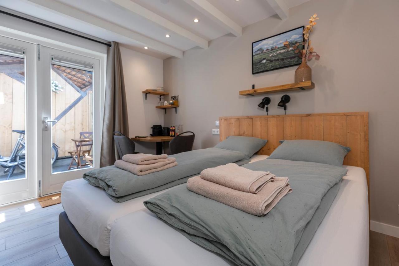 Bed & Bike Schoudieck Den Burg Exterior photo